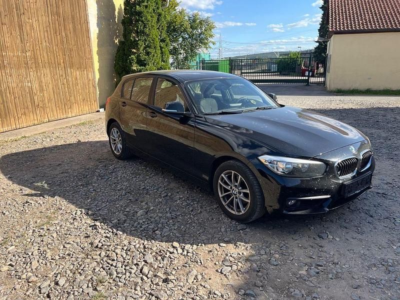 Schwarz Gebraucht 2016 BMW 116 Advantage Kleinwagen | 9.000 € (Guter Preis) - Bild 1/4