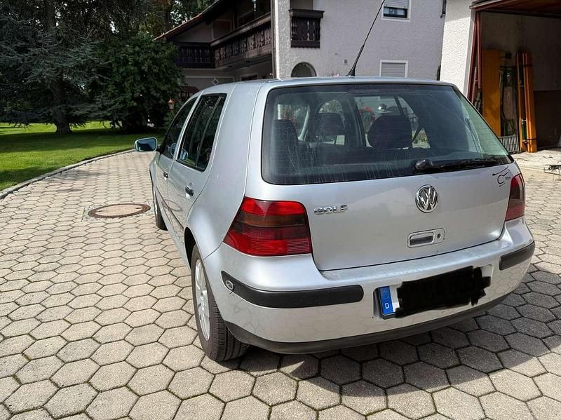 Gebraucht VW Golf IV 90 PS (66 kW) 2002 Silber Limousine