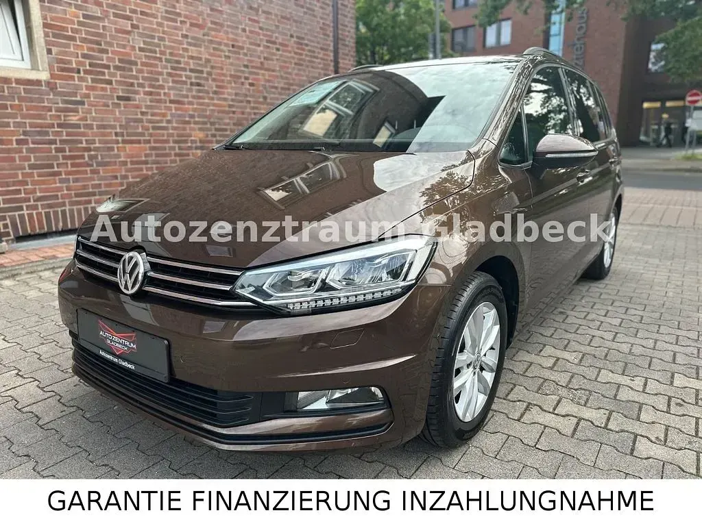 Gebraucht VW Touran Comfortline 110 PS (80 kW) 2015 Nutshell brown metallic Van / Kleinbus
