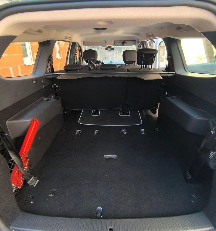 Gebraucht Dacia Lodgy Stepway 131 PS (96 kW) 2019 Weiß Van / Kleinbus