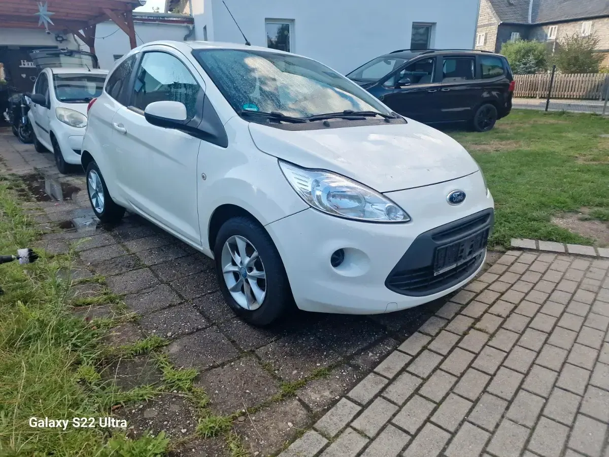 Gebraucht Ford Ka 70 PS (51 kW) 2014 Weiß Kleinwagen