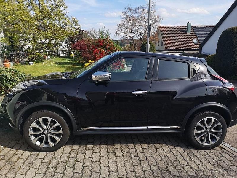 Schwarz Gebraucht 2016 Nissan Juke Tekna SUV | 9.700 € (Fairer Preis) - Bild 1/4