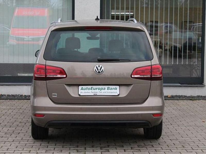 Gebraucht VW Sharan Highline 150 PS (110 kW) 2017 Gold Van / Kleinbus