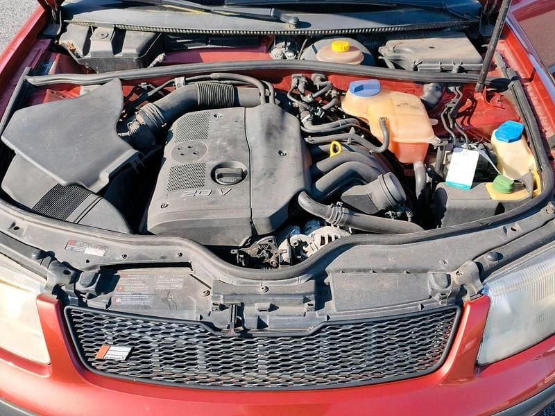 Gebraucht VW Passat Highline 125 PS (91 kW) 1997 Rot Limousine