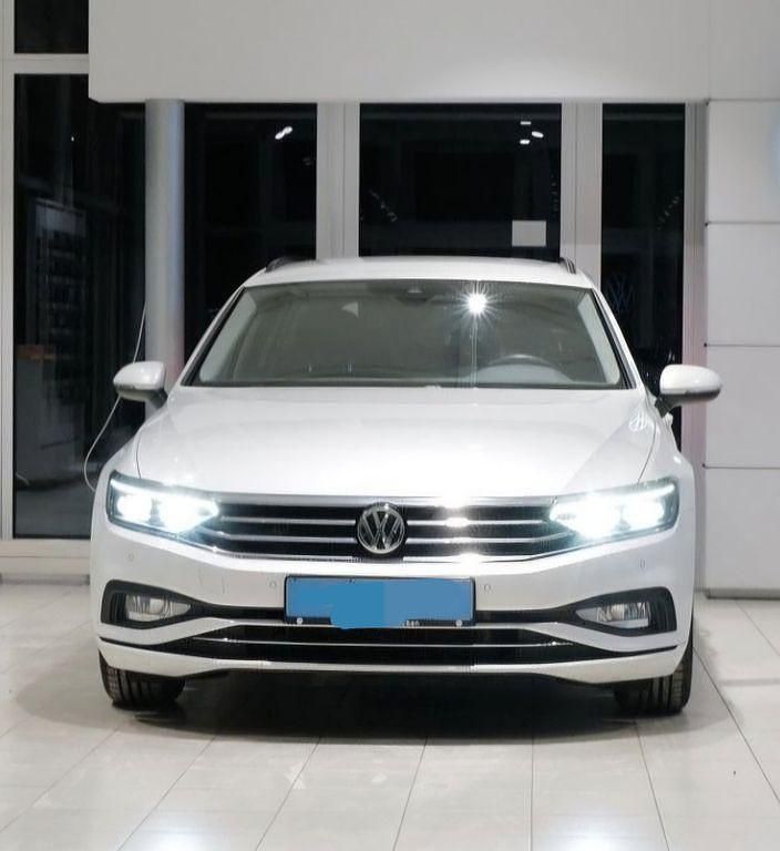 Weiß Gebraucht 2020 VW Passat Business Kombi | 21.500 € (Fairer Preis) - Bild 1/4