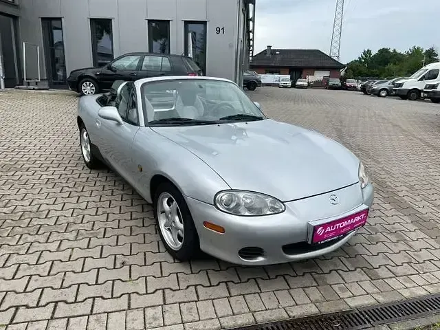Używany Mazda MX5 88 KM (64 kW) 2001 Srebrny Kabriolet