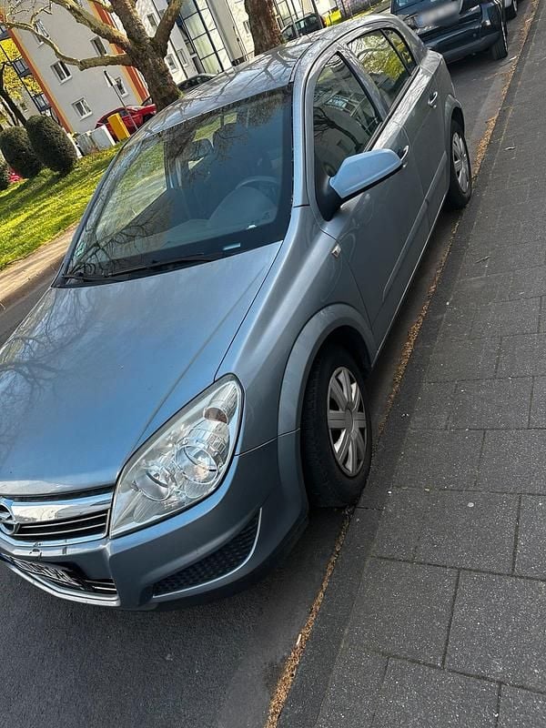 Gebraucht Opel Astra 90 PS (66 kW) 2009 Kleinwagen