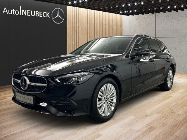 Lack obsidianschwarz Gebraucht 2023 Mercedes C200 Avantgarde Limousine | 35.750 € (Guter Preis) - Bild 1/2