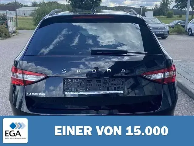 Gebraucht Skoda Superb Comfort 150 PS (110 kW) 2024 Schwarz metallic Kombi