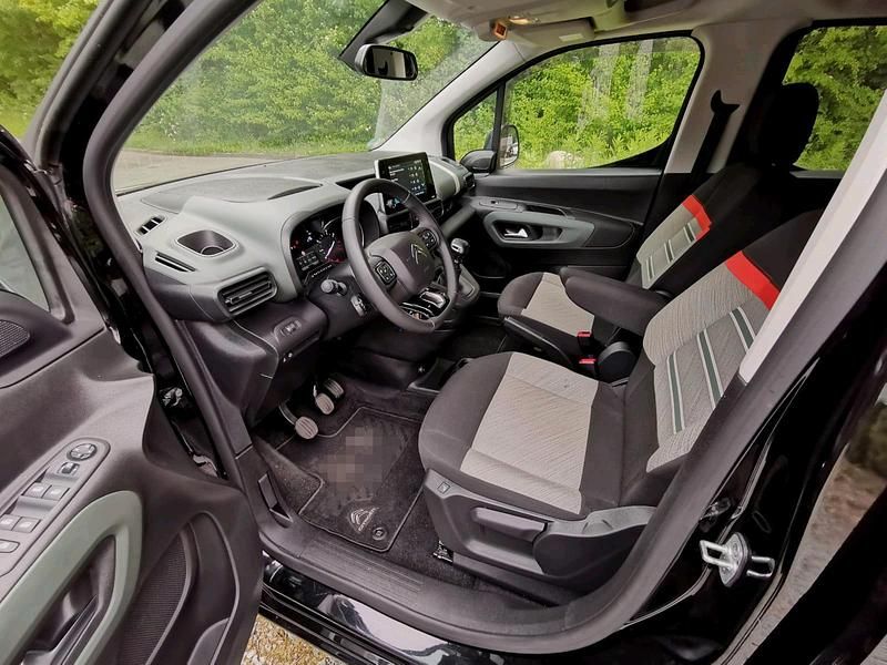 Gebraucht Citroën Berlingo XTR 131 PS (96 kW) 2023 Schwarz Van / Kleinbus