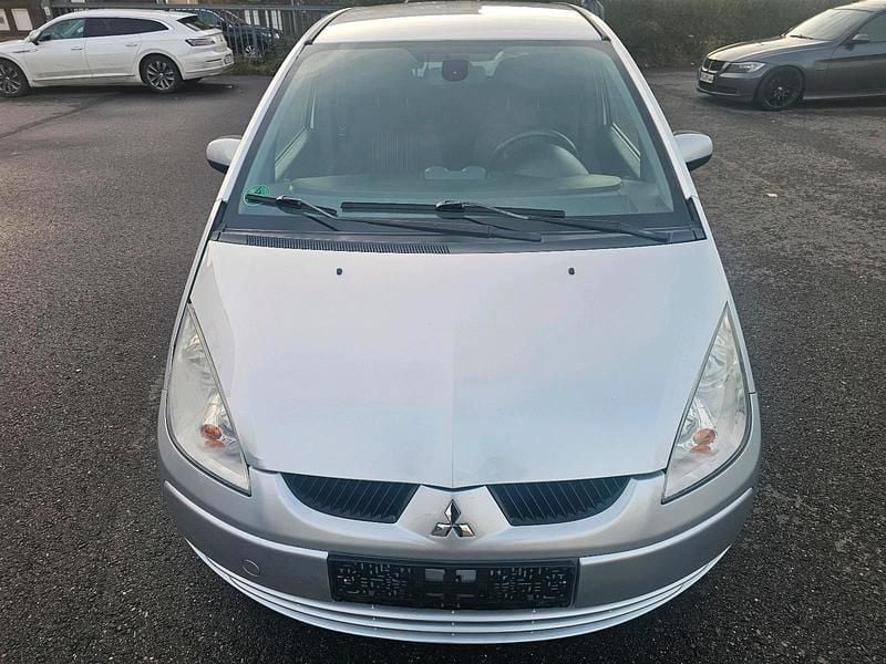 Grau Gebraucht 2008 Mitsubishi Colt Kleinwagen | 2.399 € (Fairer Preis) - Bild 1/4