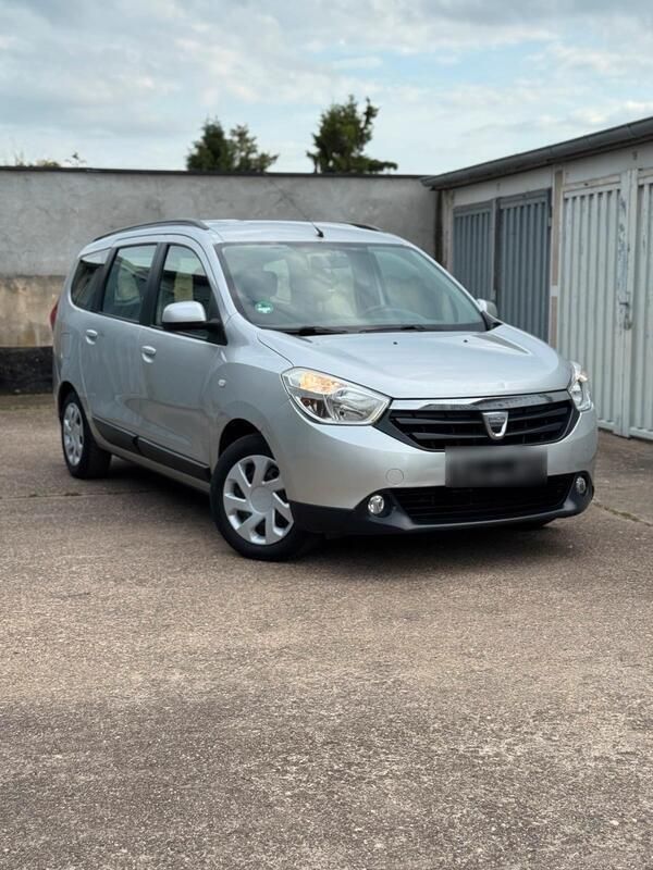 Silber Gebraucht 2012 Dacia Lodgy Van / Kleinbus | 4.499 € - Bild 1/4