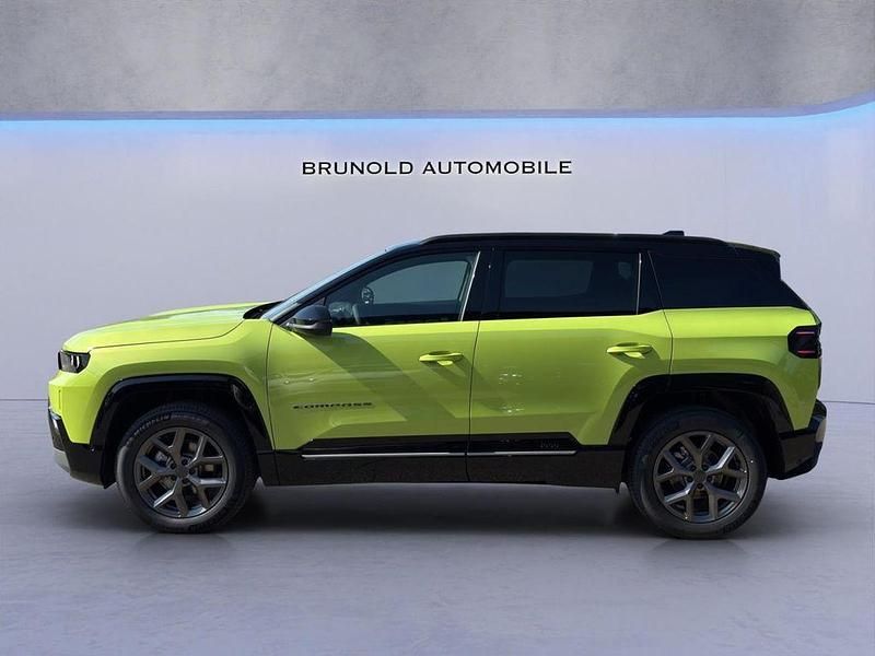 Neu Jeep Compass 145 PS (106 kW) 2026 Grün SUV