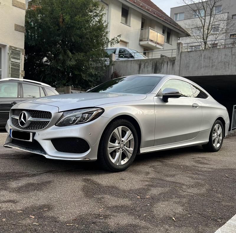 Silber Gebraucht 2015 Mercedes C250 AMG line Coupé | 19.500 € (Fairer Preis) - Bild 1/4