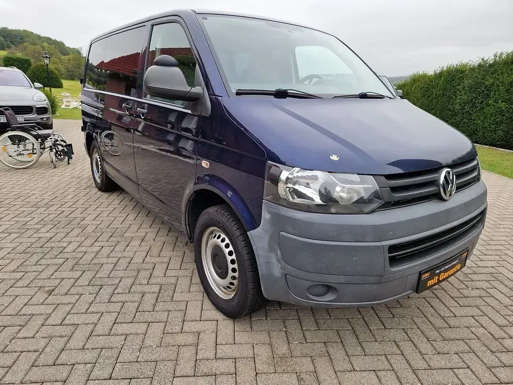 Usado VW Caravelle 140 CV (102 kW) 2010 Azul Van