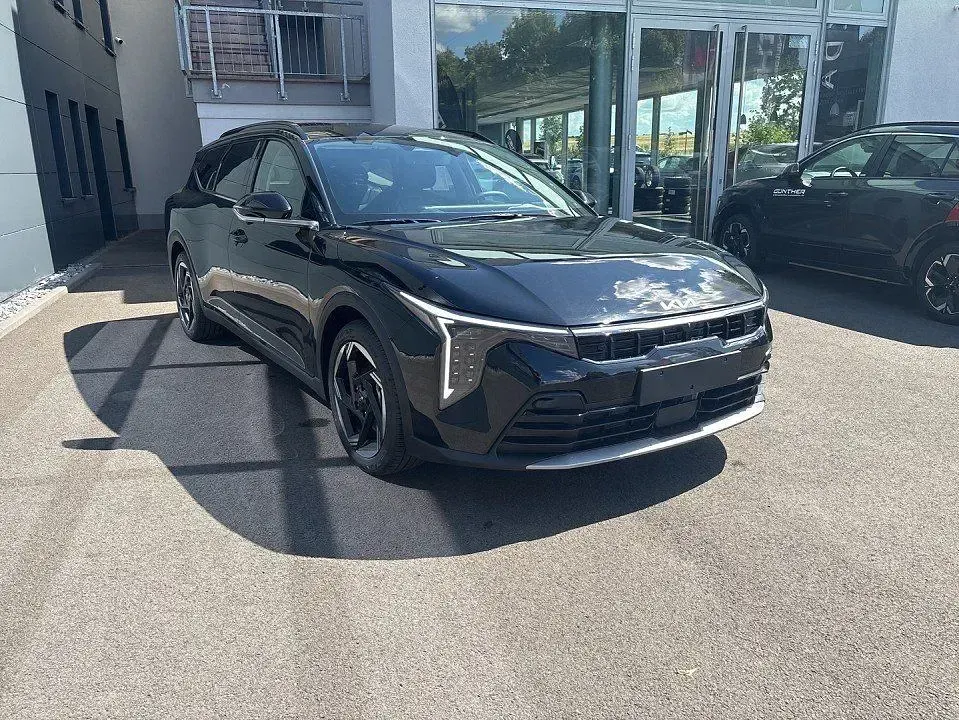 Neu Kia K4 Spirit 150 PS (110 kW) 2026 Schwarz Kombi