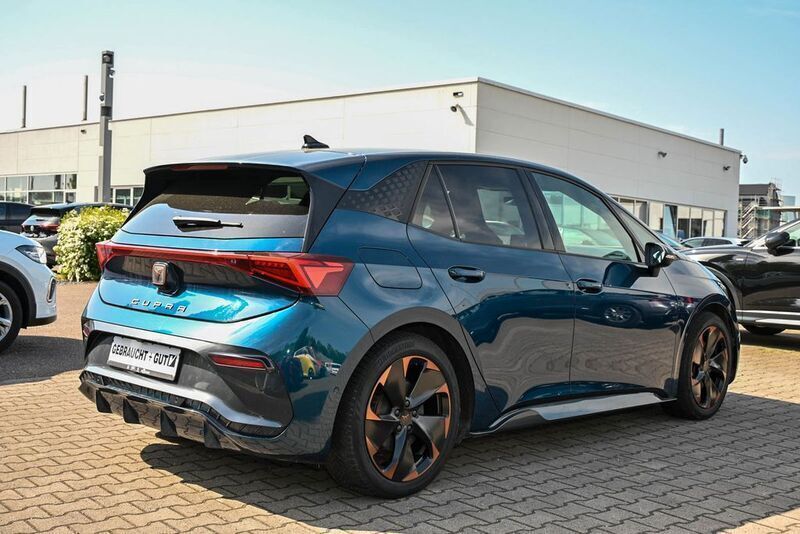 Gebraucht Cupra Born 169 kW (231 PS) 2022 Aurorablau Kleinwagen