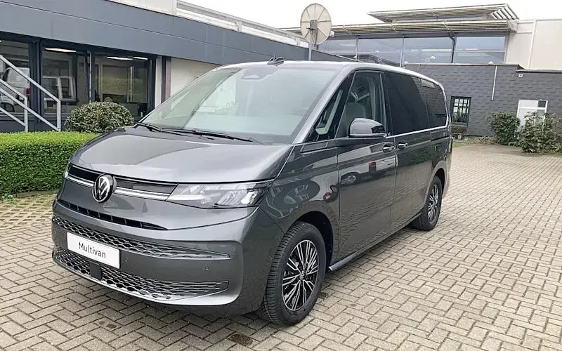 Nowe VW Multivan 150 KM (110 kW) 2026 Szary Minivan
