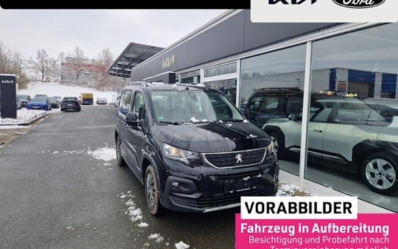 Gebraucht Peugeot Rifter Allure 110 PS (80 kW) 2023 Schwarz Van / Kleinbus