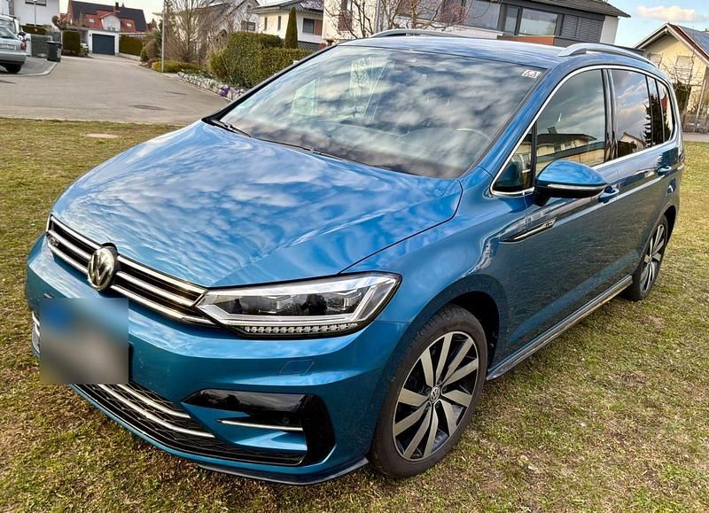 Gebraucht VW Touran Highline 150 PS (110 kW) 2017 Blau Van / Kleinbus