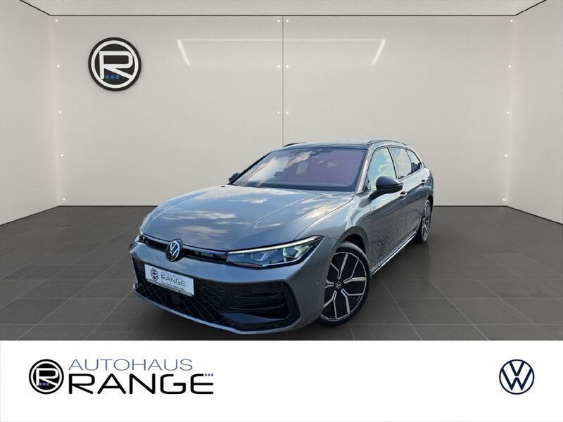 Gebraucht VW Passat R-line 150 PS (110 kW) 2024 Diabasgrau metallic / grenadi Kombi