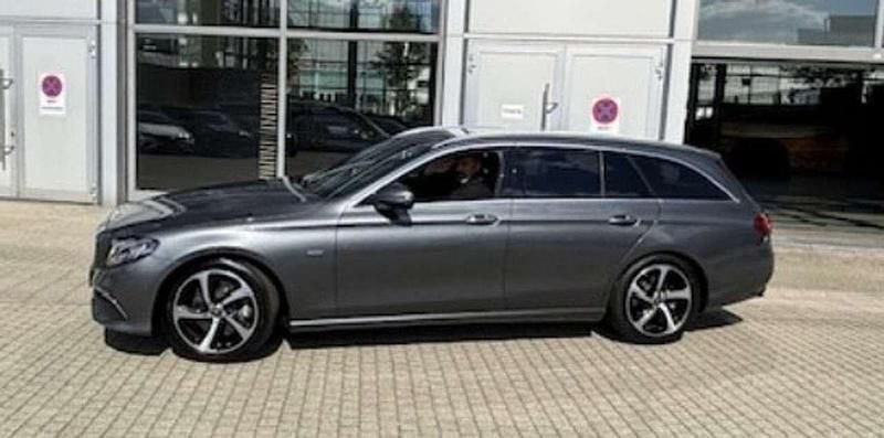 Gebraucht 2019 Mercedes E220 Edition Kombi | 31.000 € (Superpreis) - Bild 1/4