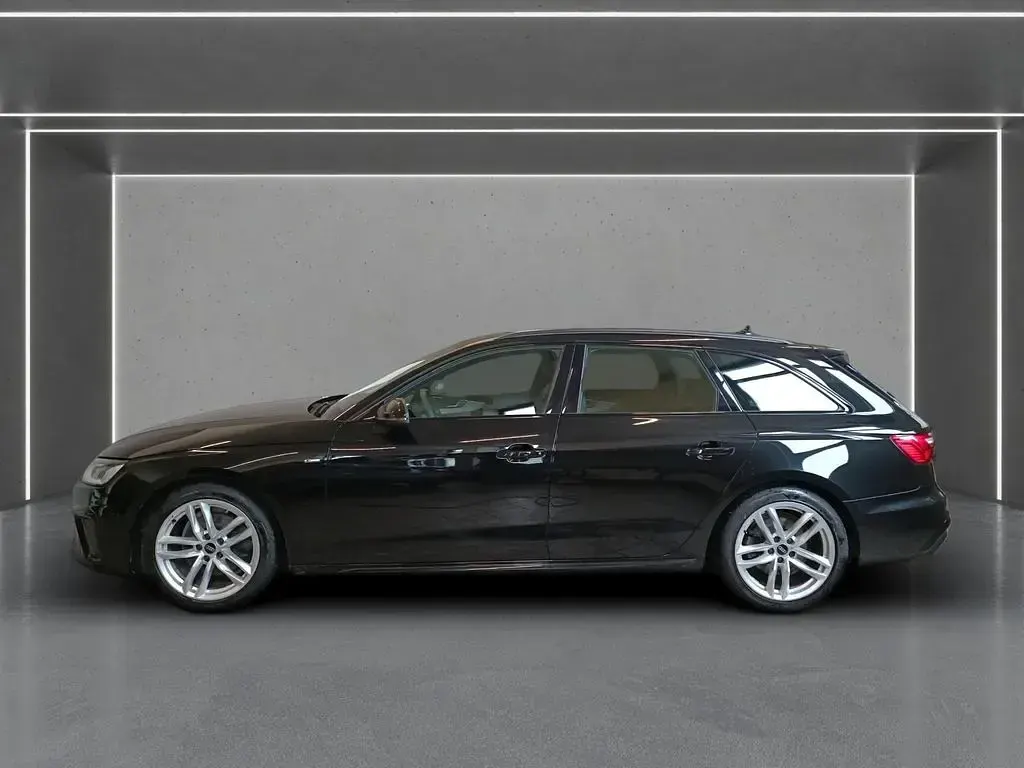 Gebraucht Audi A4 S-Line 150 PS (110 kW) 2023 Schwarz Kombi