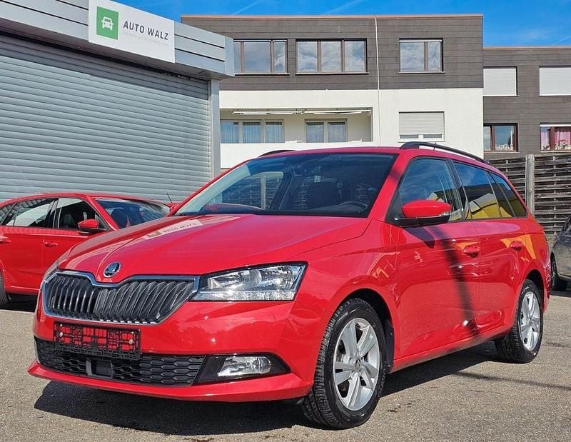 Rot Gebraucht 2022 Skoda Fabia Ambition Kombi | 13.950 € (Guter Preis) - Bild 1/4