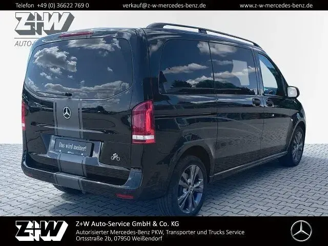Gebraucht Mercedes Vito 190 PS (139 kW) 2019 Purple (lack obsidianschwarz) Van
