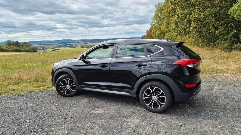 Schwarz Gebraucht 2016 Hyundai Tucson Style SUV | 13.500 € (Guter Preis) - Bild 1/4