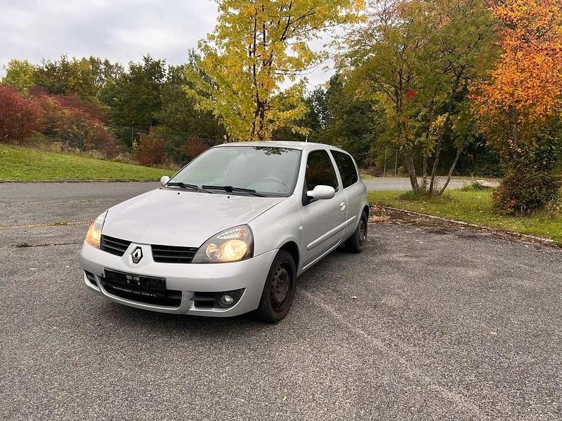 Silber Gebraucht 2008 Renault Clio II Campus Limousine | 1.550 € (Fairer Preis) - Bild 1/4