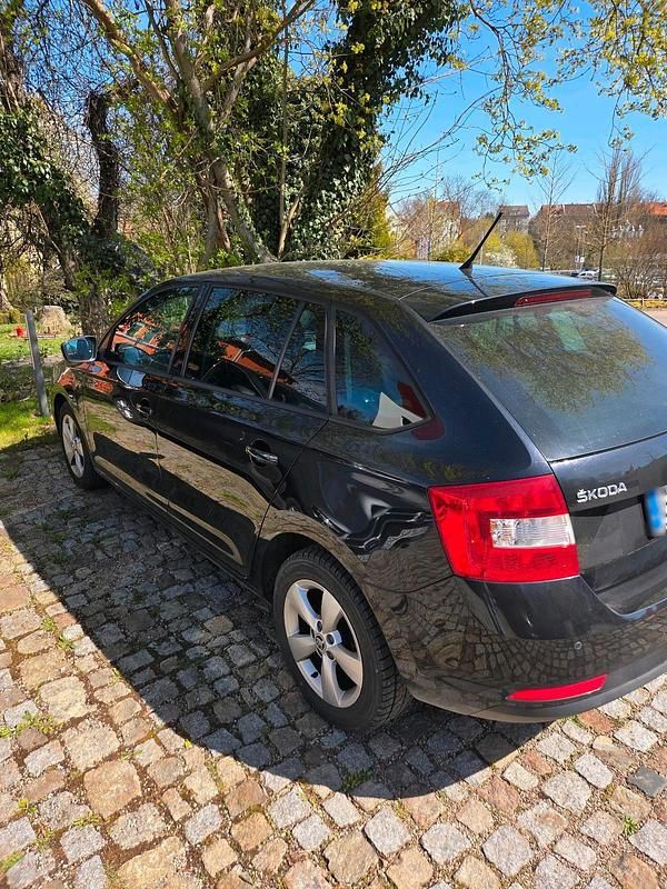 Gebraucht Skoda Rapid 86 PS (63 kW) 2014 Schwarz Kleinwagen