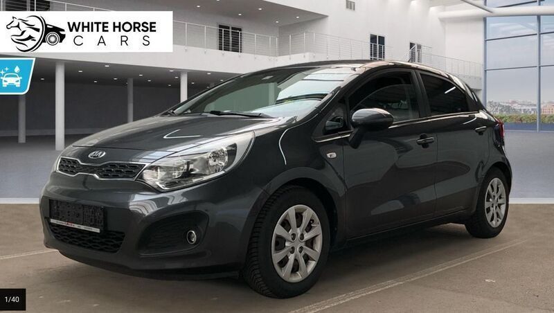 Schwarz Gebraucht 2013 Kia Rio DREAM-TEAM Edition Limousine | 5.998 € (Fairer Preis) - Bild 1/4