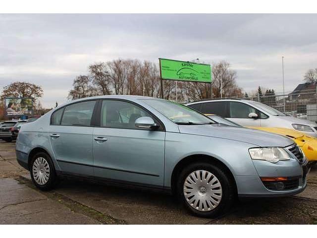 Gebraucht VW Passat Trendline 102 PS (75 kW) 2005 Arctic blue silver metallic Limousine