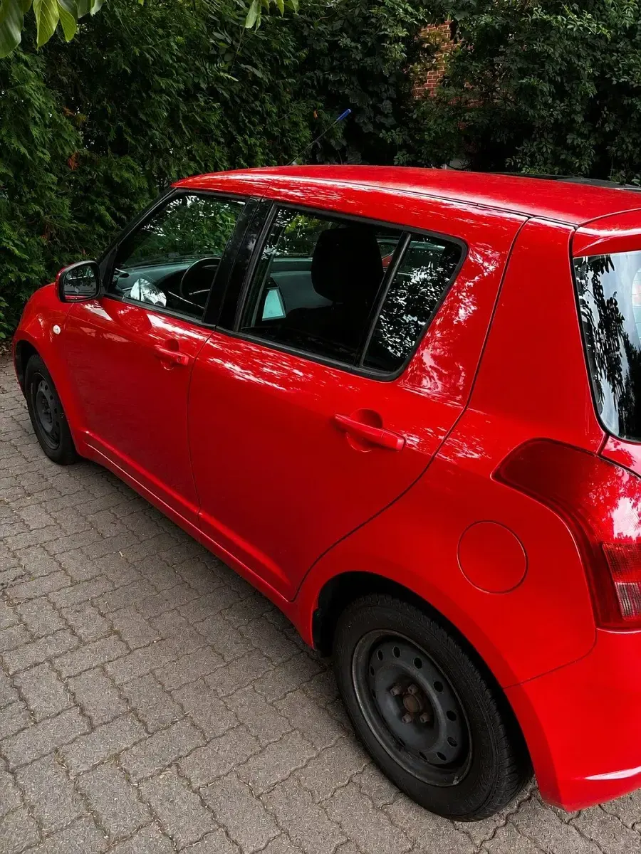 Gebraucht Suzuki Swift 93 PS (68 kW) 2007 Rot Kleinwagen