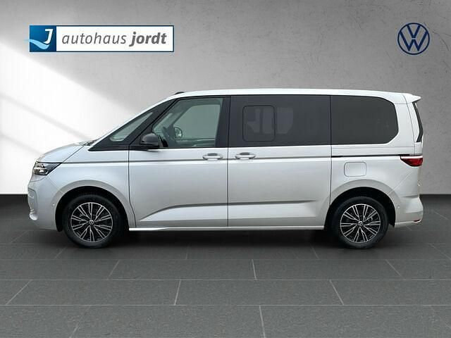 Gebraucht VW Multivan Basis 150 PS (110 kW) 2024 Silber Van