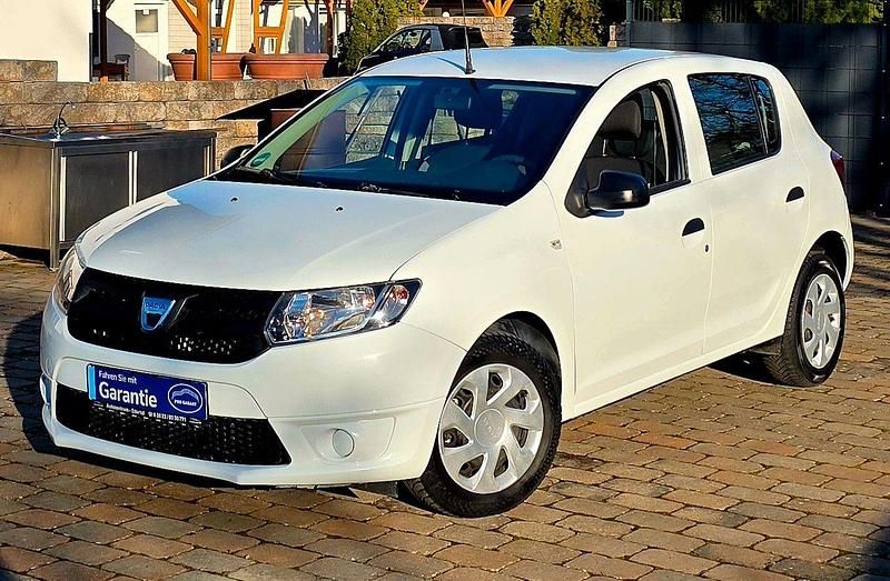 Gebraucht Dacia Sandero Ambiance 75 PS (55 kW) 2014 Weiß Kleinwagen
