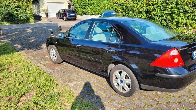 Schwarz Gebraucht 2004 Ford Mondeo Ghia Limousine | 1.500 € (Superpreis) - Bild 1/4