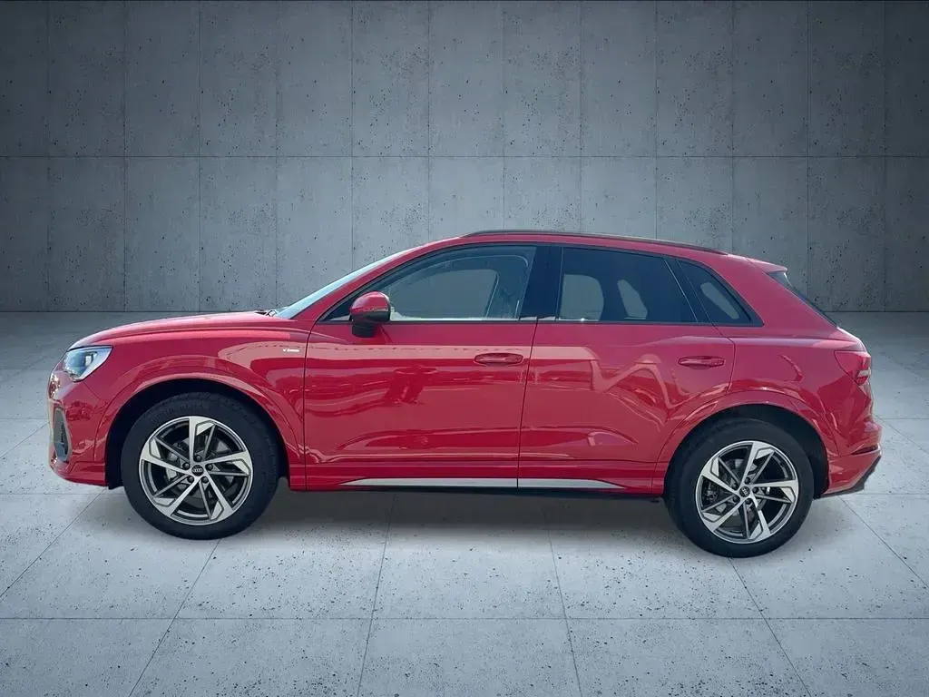 Gebraucht Audi Q3 S-Line 150 PS (110 kW) 2026 Rot SUV