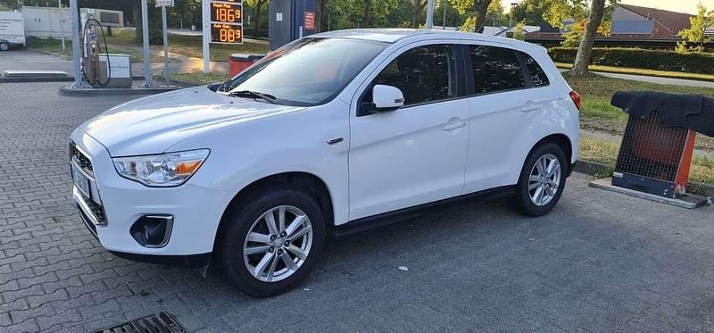 Weiß Gebraucht 2014 Mitsubishi ASX Edition SUV | 8.950 € (Fairer Preis) - Bild 1/4