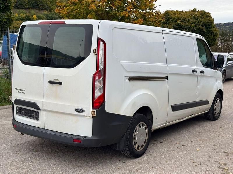 Gebraucht Ford Transit Custom 105 PS (77 kW) 2017 Weiß Van / Kleinbus