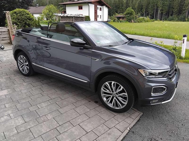 Grau Gebraucht 2021 VW T-Roc Cabriolet Active Cabrio | 25.990 € (Fairer Preis) - Bild 1/4