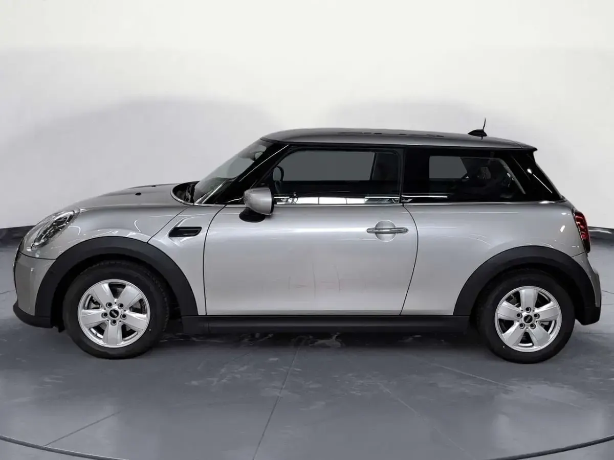 Gebraucht Mini Cooper Essential 136 PS (100 kW) 2023 Silber Kleinwagen