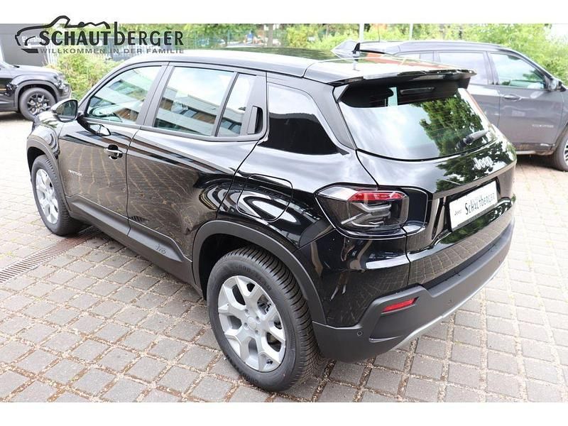 Neu Jeep Avenger Altitude 101 PS (74 kW) 2025 Schwarz SUV
