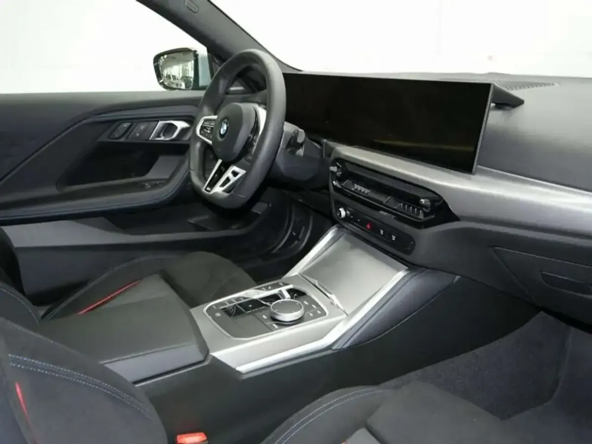 Gebraucht BMW 220 M Sport 184 PS (135 kW) 2025 Skyscraper grau met. Coupé