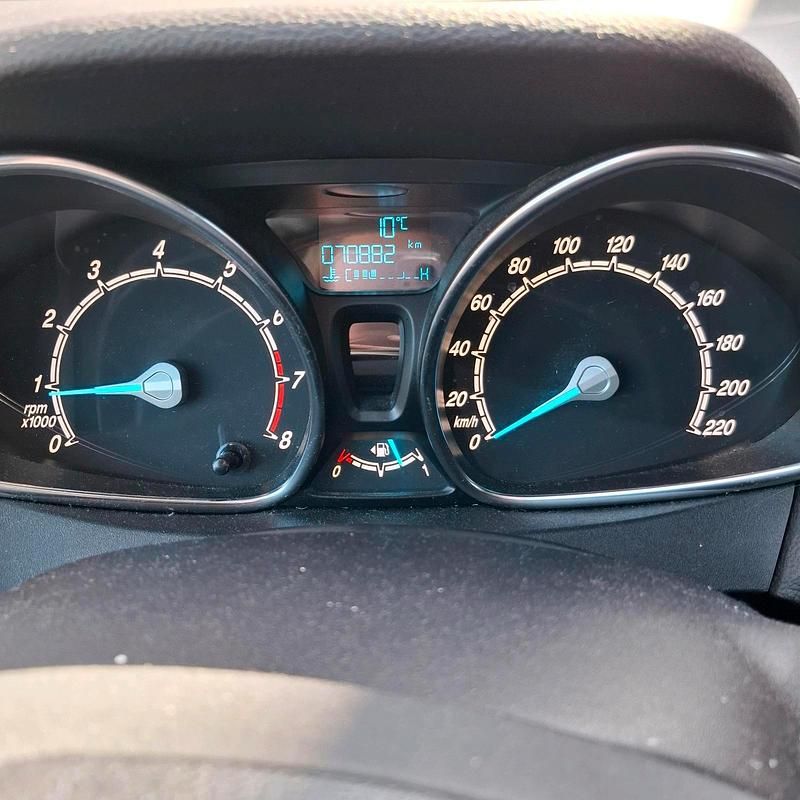 Gebraucht Ford B-MAX 103 PS (75 kW) 2016 Braun Van / Kleinbus