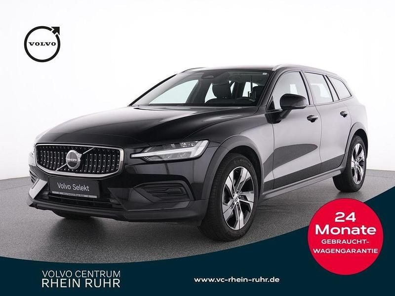 Schwarz onyx black / metallic Gebraucht 2023 Volvo V60 CC Plus Kombi | 34.850 € (Guter Preis) - Bild 1/4