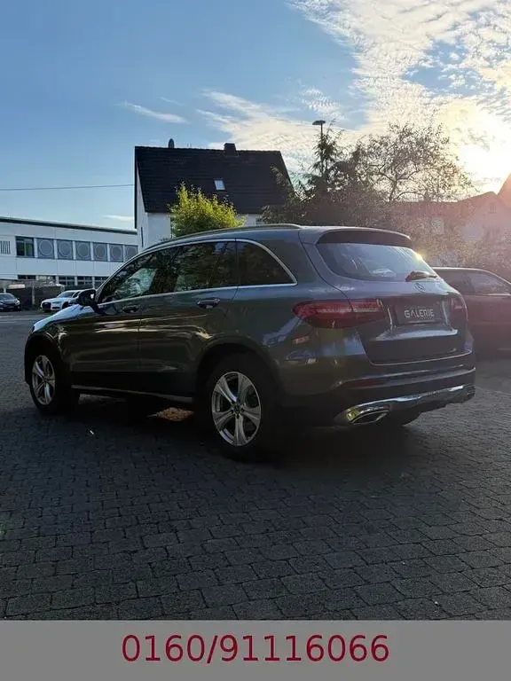 Gebraucht Mercedes GLC250 AMG 204 PS (150 kW) 2018 Grau SUV