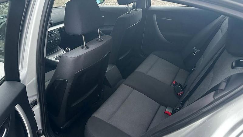 Gebraucht BMW 116 116 PS (85 kW) 2006 Silber Kleinwagen