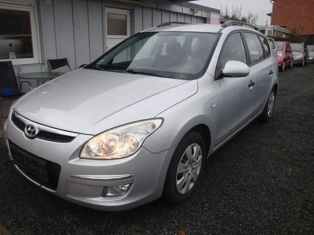 Gebraucht Hyundai i30 2009 Silber Kleinwagen